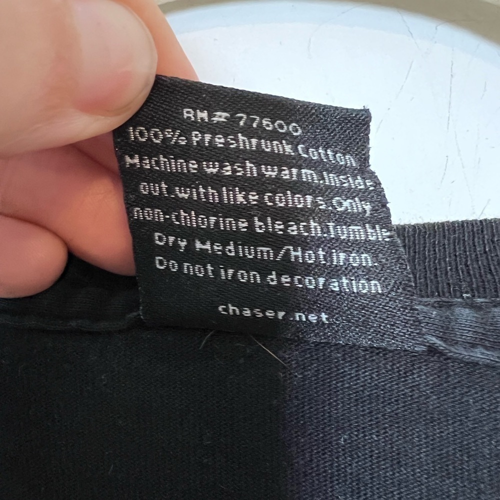 VNTG‎ 2004 Y2K AC/DC Chaser Band Tee - Picture 6 of 6